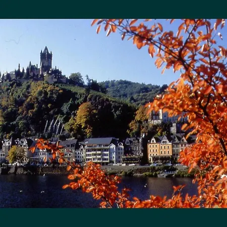 Konukevi Weingut Gutsschanke Rademacher Cochem